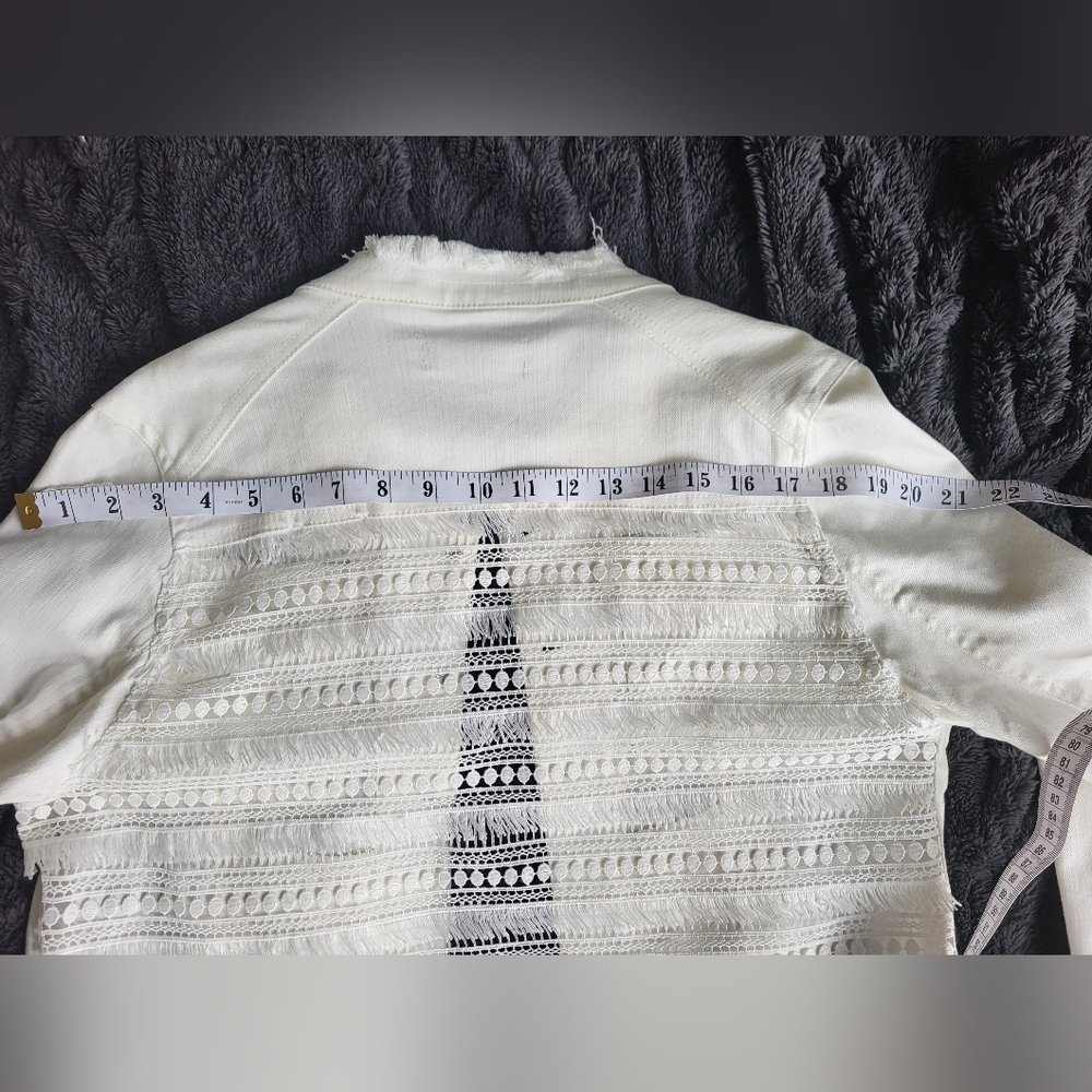 Women’s white denim jacket with patterned cut out back and frayed collar… - Picture 9 of 12